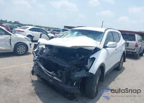 2018 Hyundai Santa Fe Sport 2.4L z USA, uszkodzony, nr VIN 5NMZUDLB2JH073016